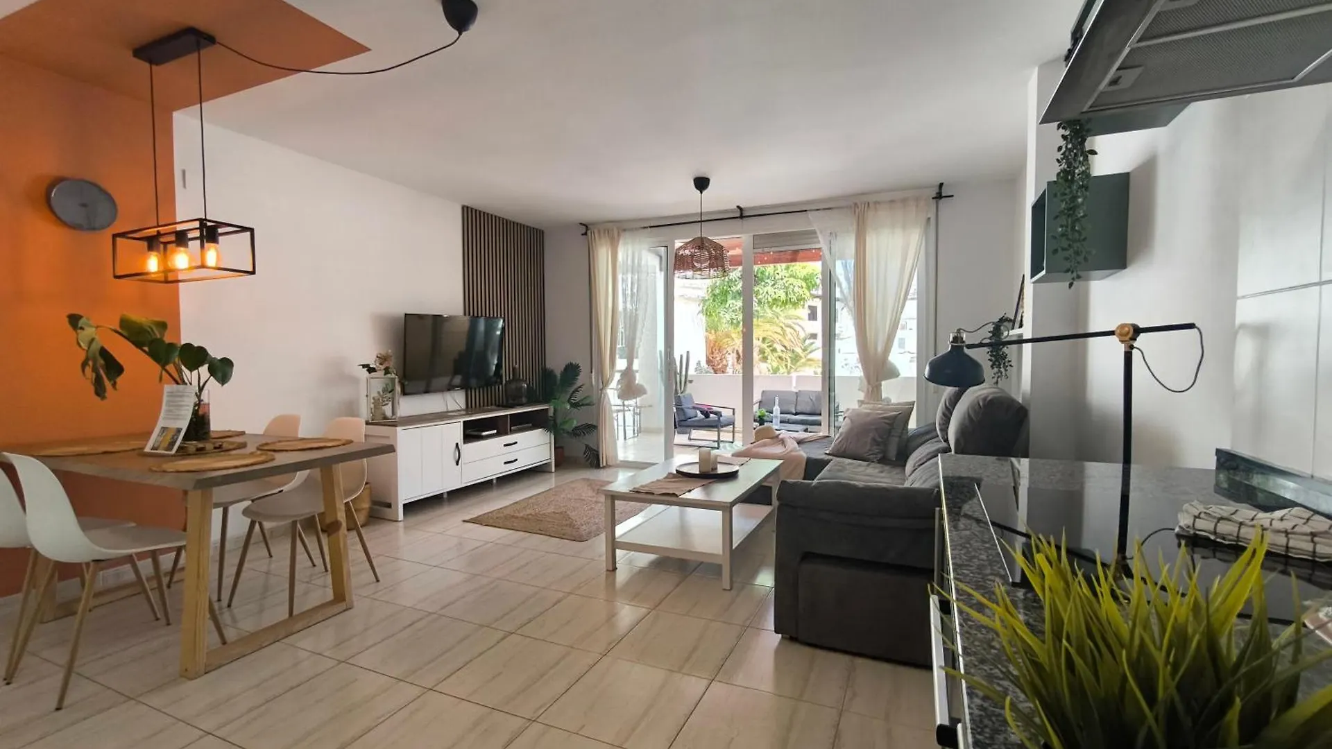 Rentenerife Magec Swing & Sun Amarilla Golf San Miguel de Abona Apartment